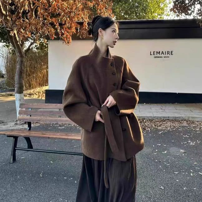Brown Double-Sided Wool Coat, Mid-Length, Women's Autumn and Winter Stand-Up Collar Woolen Coat for Petite Women, Elegant and Suitable for Commuting