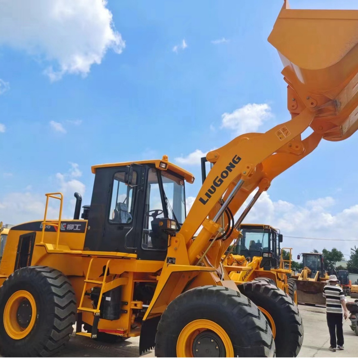 Turpan Xinjiang exportación de comercio exterior de segunda mano 50CN cargador Liugong856 carretilla elevadora