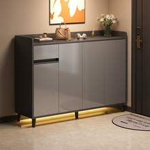 ����T��Ь��һ�w���ó���С�����ռ{���������Ӱ�ʽ�Ҿ߃����