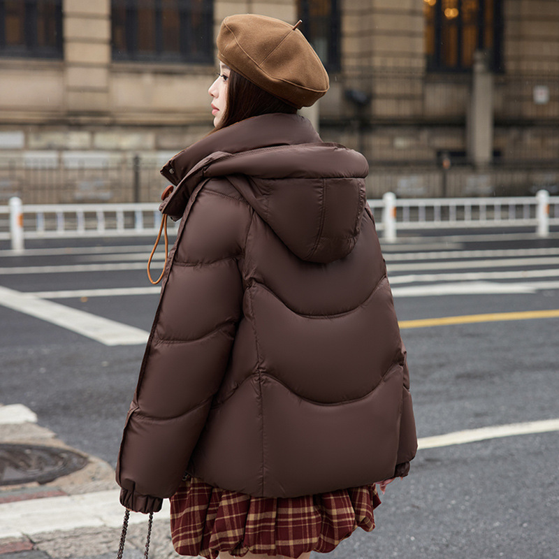 Comercio exterior 2025 invierno explosivo nuevo tipo de mujer corto con capuzas algodón moda coreana gruesa abrigo de pan cálido
