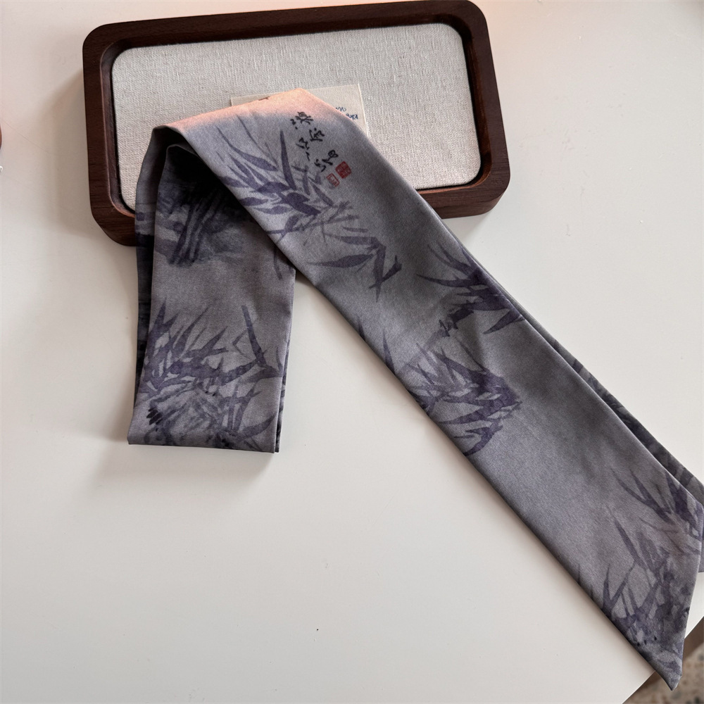 Бамбуковая лента с каллиграфией и росписью - серая