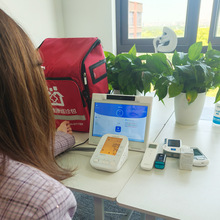 社区养老连锁门店健康检测一体机、智能健康巡诊包、老人健康体检