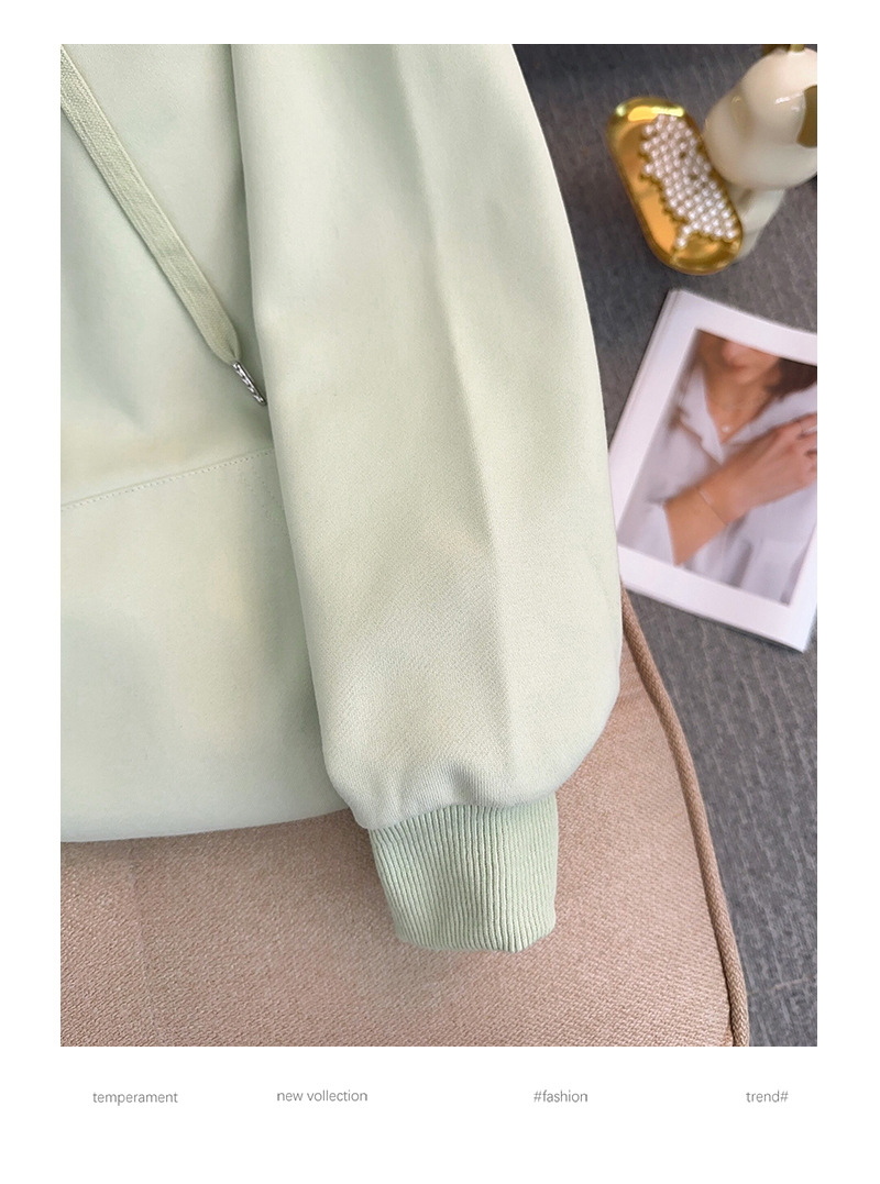Women’s Turtleneck Sweatshirt Image 4