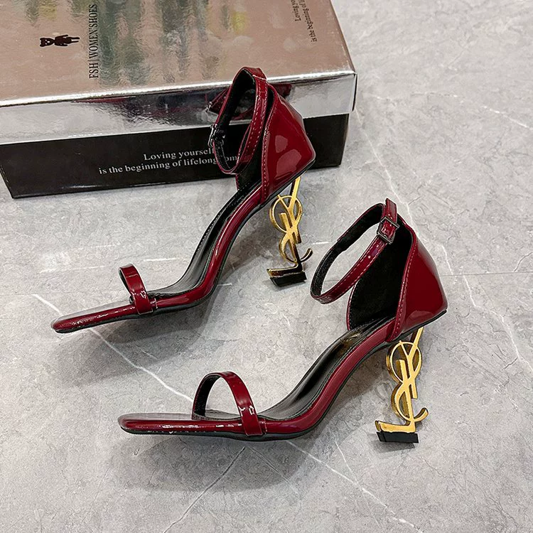 В наличии: новые летние модные босоножки с открытым носком, европейские и американские, большие размеры, на одной лямке, с каблуком в форме буквы, стильные высокие каблуки.