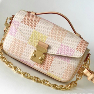�H�� ������Ⱦ�۲�ɫ�{�ִ� �O�ЃȌӺ��i��朗l�c�玧���ɲ�ж