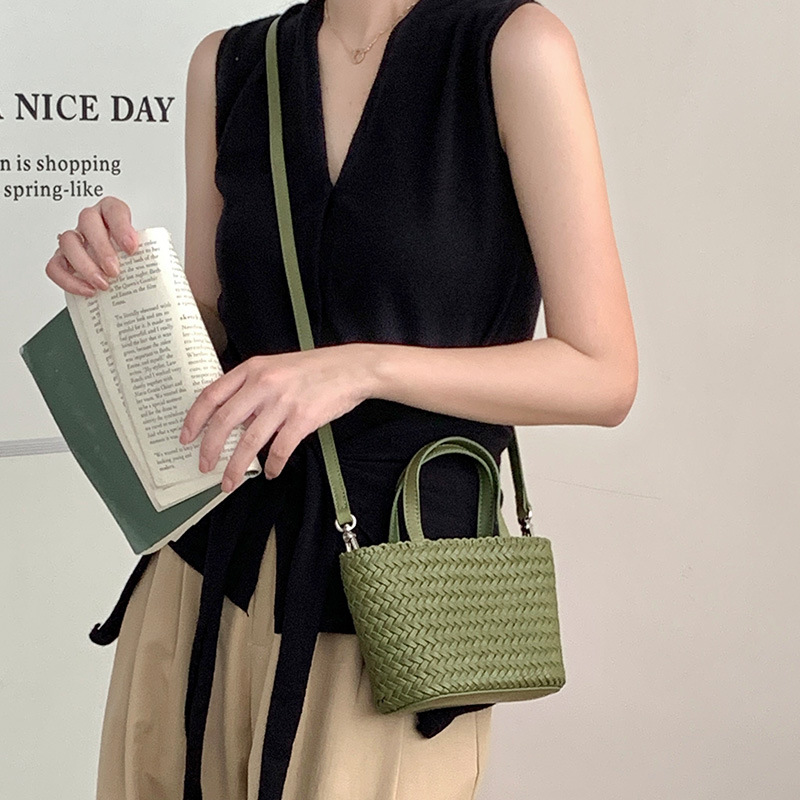 Vacation Style Tote Bag 2025 New Hand-Woven Top Grain Cowhide Leather Basket Bag Women's Genuine Leather Crossbody Bag - Thumbnail 2