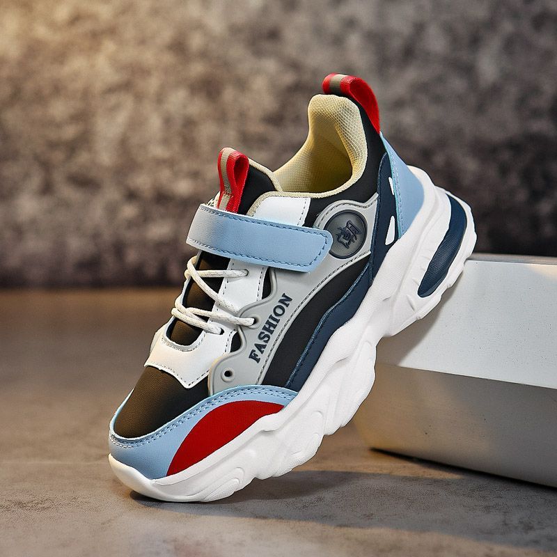 Zapatos para niños 2023 nuevos zapatos para estudiantes de primavera y otoño zapatos para niños de otoño para niños medianos y grandes zapatos deportivos impermeables antideslizantes de cuero