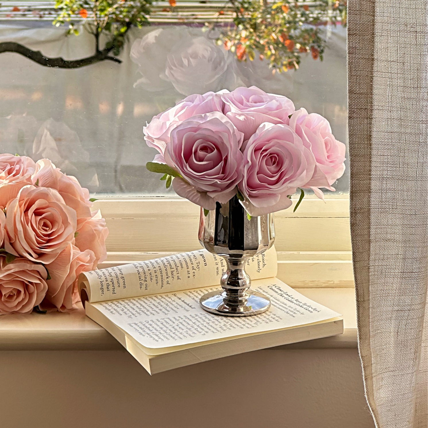 Pleated bottle + pink hand holding