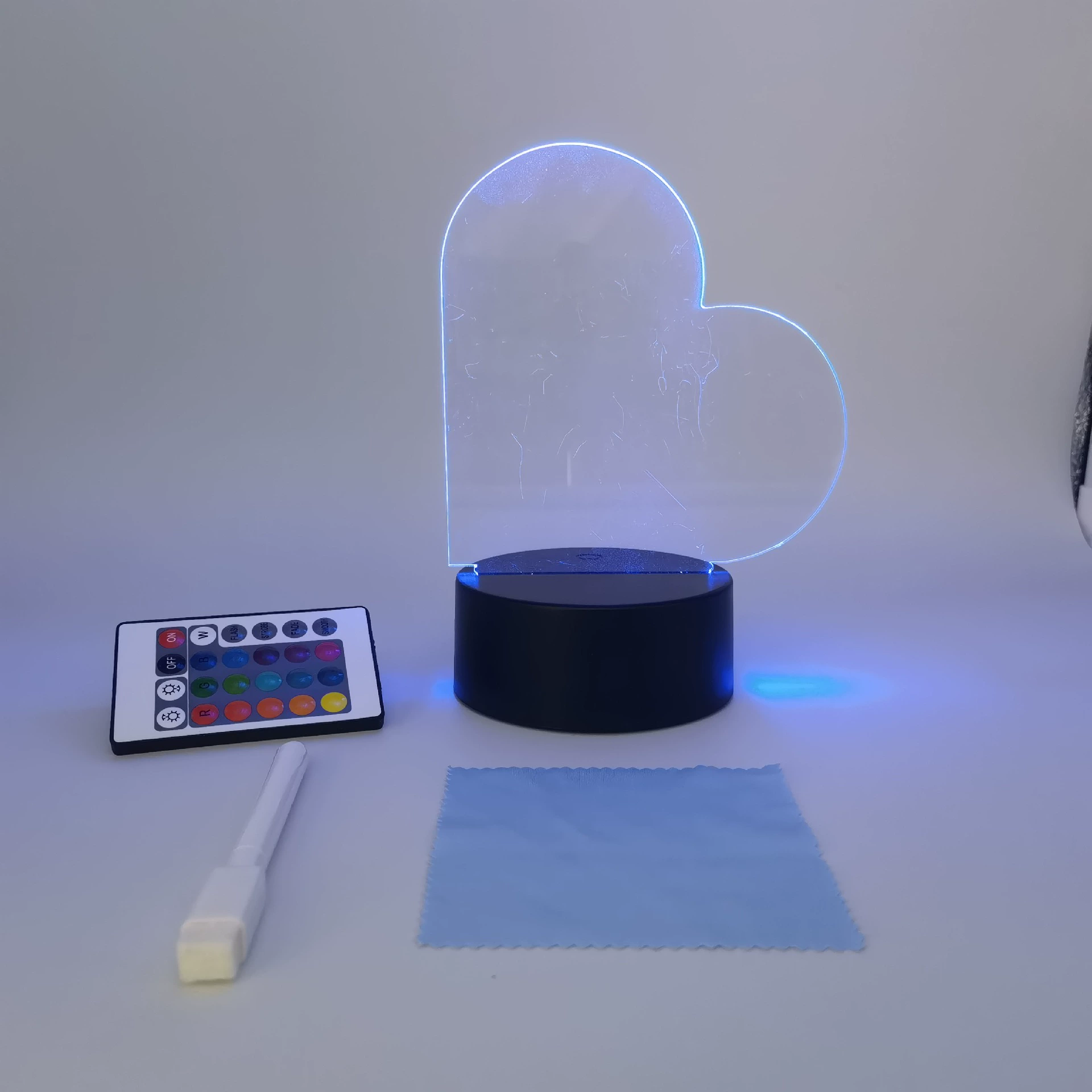 3D ночная лампа с пультом дистанционного управления, USB 4W, акриловая панель и база ABS, черная или белая