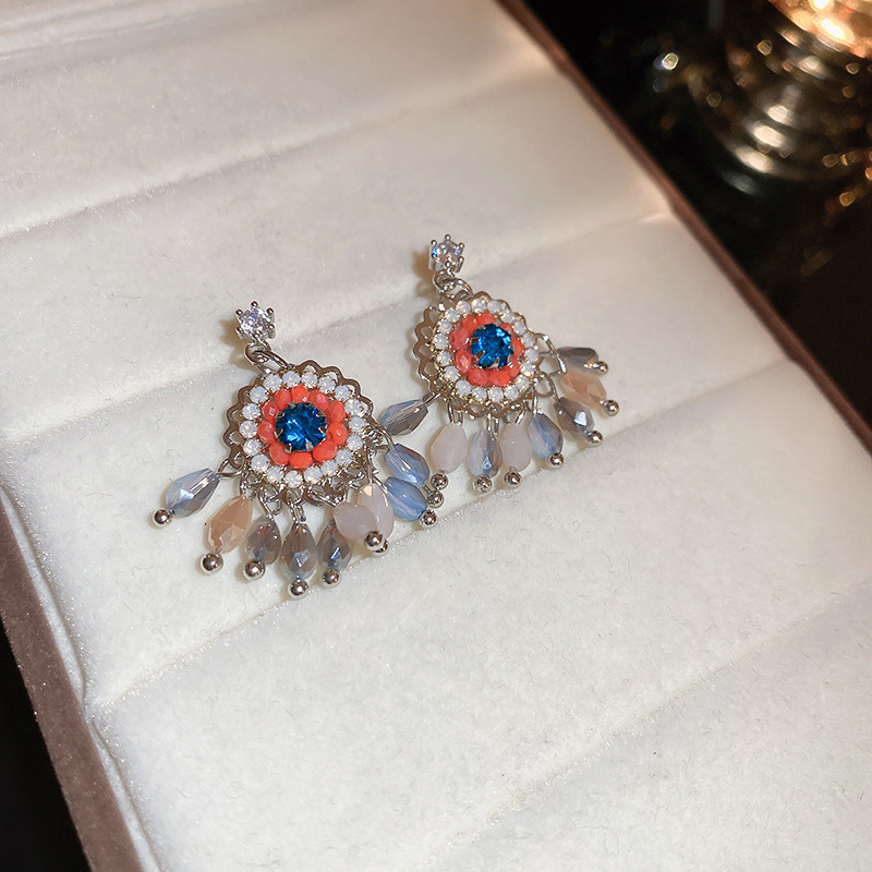 Aguja de plata diamante cristal hueco pendientes nuevos pendientes de borla de estilo étnico chino diseño personalizado pendientes de alto grado para las mujeres