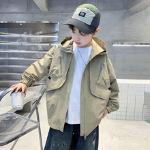 春季中大男童外套新款春秋装童装儿童男孩休闲冲锋衣拉链衫上衣帅