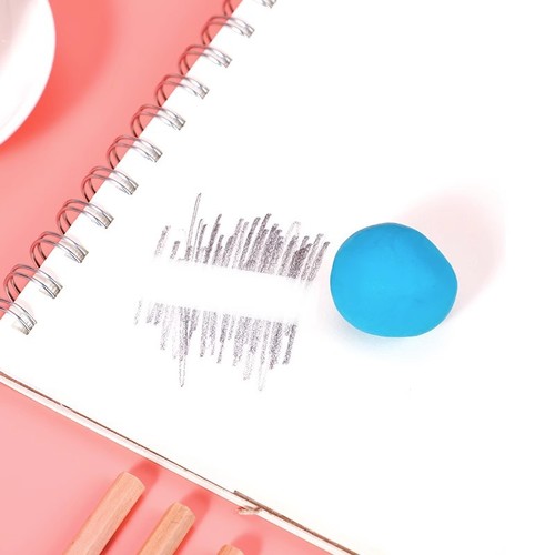 The Creepy Bear Flexible Rubber Plastic Box Can Pull and Change Colors Pigment Pencils for Art Students and Artists