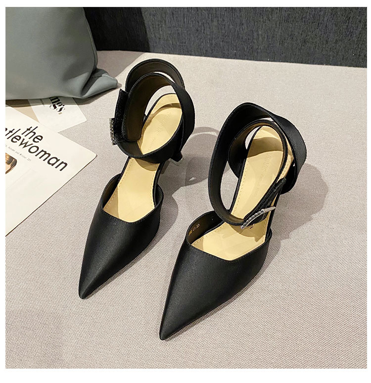 Baotou Slim Sandalen für 2024 Frühling/Sommer Neue Koreanische Ausgabe Spitz Mitte Eine Linie Schnalle Zurück Air High Heel Damen_voghion.com