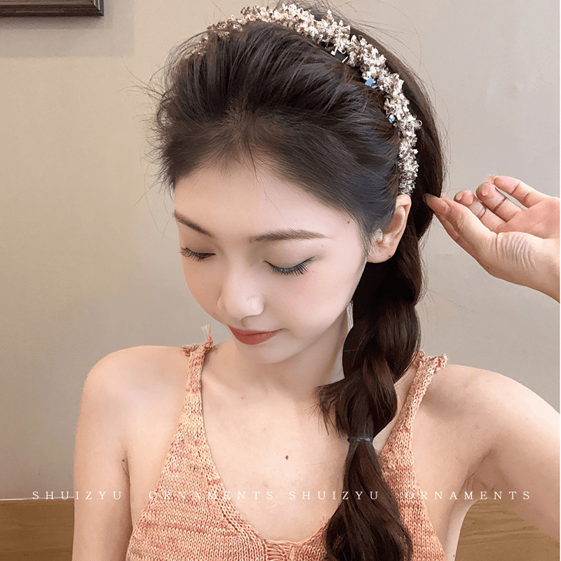 Brazo de cabello para mujeres 2025 nuevo brazo de cabello de cabeza ondulada de alta calidad estilo extranjero estilo clip de cabello alto cráneo artefacto mágico agujero de adorno de cabello