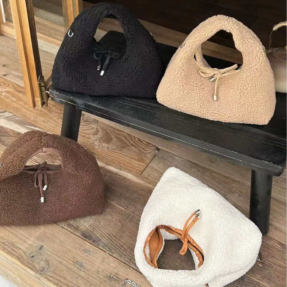 Soft and Waxy Lamb Plush Women's Handbag 2025 Autumn and Winter New Plush Handbag Fake Fur Shoulder Crossbody Bag