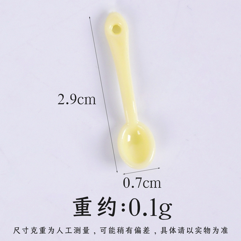 模擬ミニ小さな穴付きスプーンとフォーク DIY ミニキッチンキッチン用品装飾品ミニチュア食品おもちゃキッチンおもちゃ|undefined