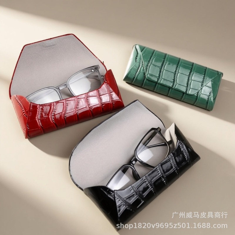 Cross-Border Crocodile Pattern Color-Blocked Glasses Case, Vintage Artistic Pressure-Resistant Eyewear Pouch for Prescription Glasses, Sunglasses, and Sun Glasses Cross-Border Crocodile Pattern Color-Blocked Glasses Case, Vintage Artistic Pressure-Resistant Eyewear Pouch for Prescription Glasses, Sunglasses, and Sun Glasses