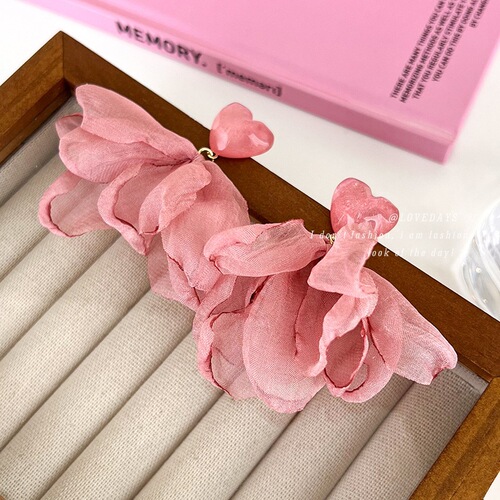 Sweet rose pink love heart chiffon fabric earrings sweet forest chiffon petal earrings temperament holiday style earrings