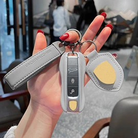 车用烟灰缸;车用钥匙包;脚踏板