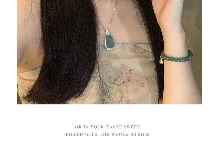 Mặt dây chuyền ngọc bích tự nhiên A hàng xanh nước biển không làm gì, khung bạc sterling đính đá chi tiết 34