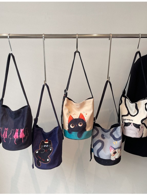New Korean Style Literary Style Shoulder Bag Niche Cartoon Large Capacity Crossbody Bag Women's Trendy Personality Versatile Bucket Bag