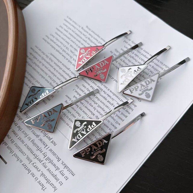Trendy P-Style Triangle Geometric Letter Hairpin High-Quality Bangs Clip Sweet Cool Hair Accessory