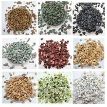 厂家供应绿色石子黑色水洗石洗米石水磨石骨料胶粘石彩色石头