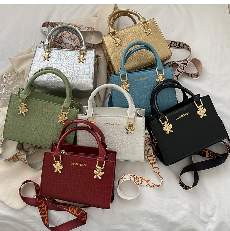 Simple New Summer Fashionable One-shoulder Crossbody Women's Portable Small Square Bag display picture 1