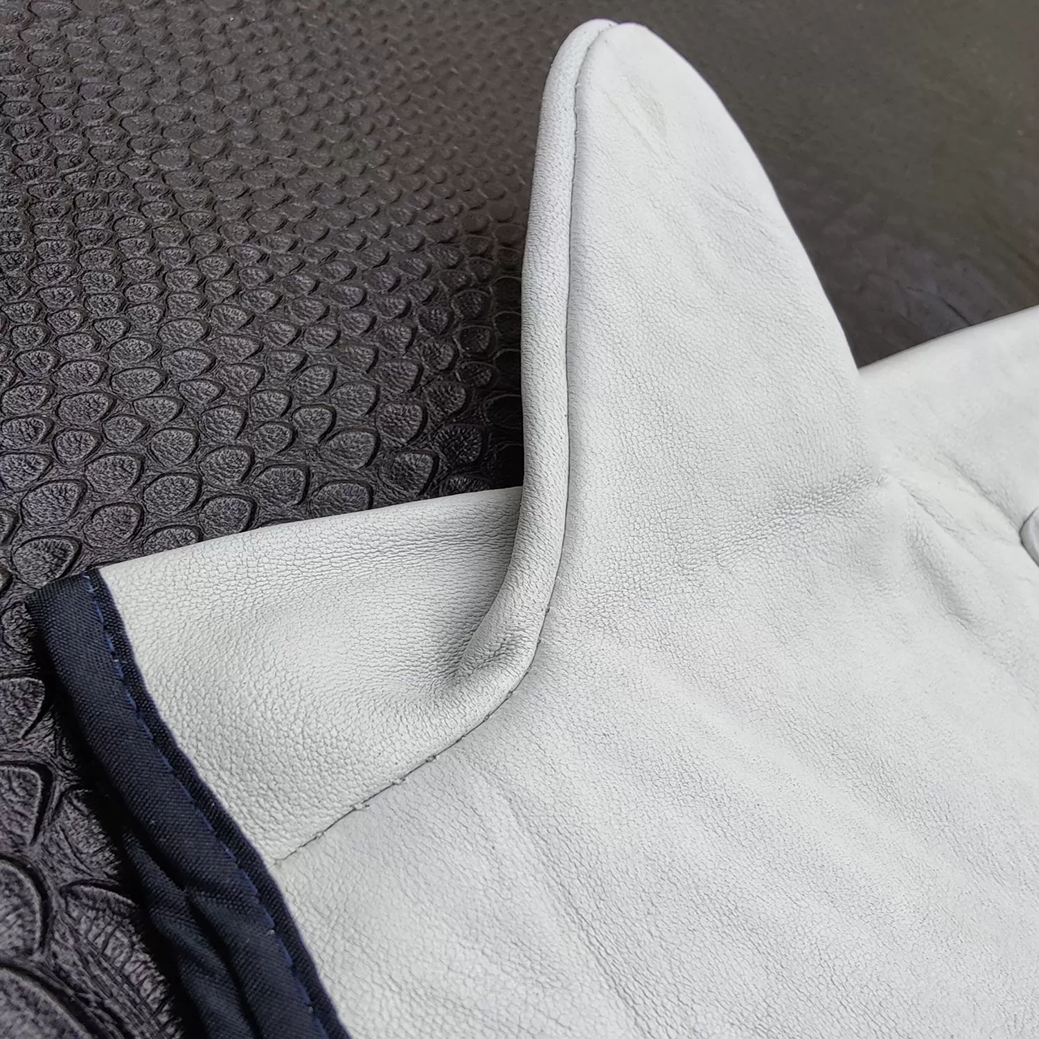 Wear-resistant gloves, wholesale