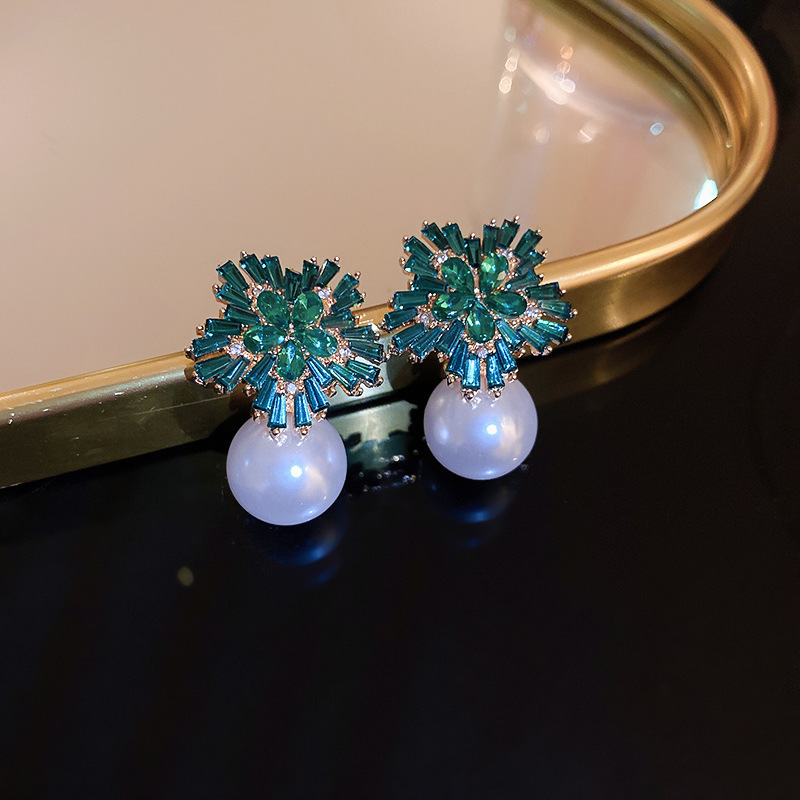 Temperamento de pendientes verdes pendientes ligeros lujosos de alto nivel sensación de pendientes zircon flores joyas geométricas al por mayor fábrica