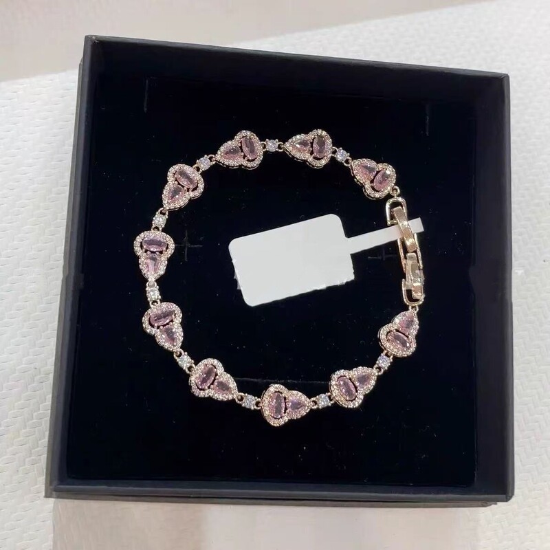 Korean-style high-end pink gourd zircon clasp bracelet, new Chinese style, gentle, fashionable, exquisite, light luxury, niche jewelry Korean-style high-end pink gourd zircon clasp bracelet, new Chinese style, gentle, fashionable, exquisite, light luxury, niche jewelry