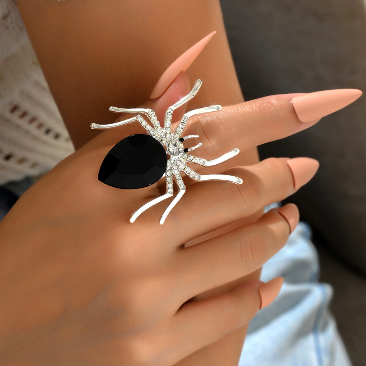 European and American Fashion, Personalized Exaggerated Diamond Spider Ring Halloween Open Adjustable Spider Ring Ring