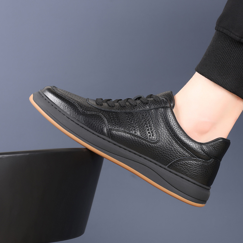 Piel de vaca de primera capa de verano nuevos hombres sandalias de cuero de cuero casual para hombres zapatos de hombre huecos perforados transpirables zapatos de hombre