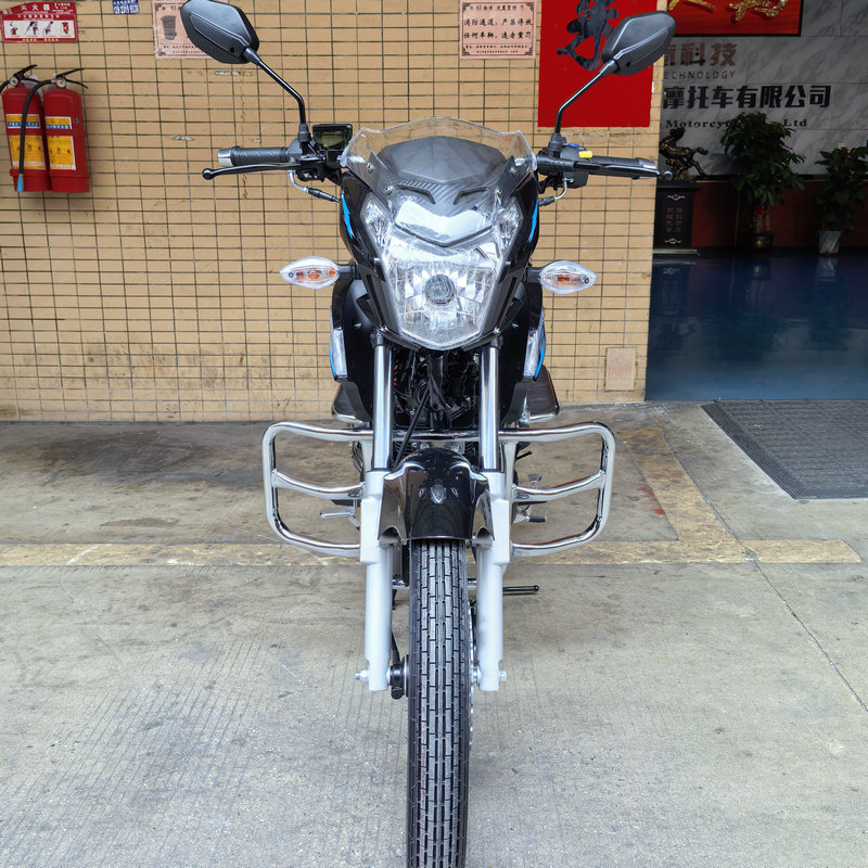 Cross-border DK two-wheel fuel-powered motorcycle, new model, fuel-efficient men's motorcycle, hot-selling in Africa