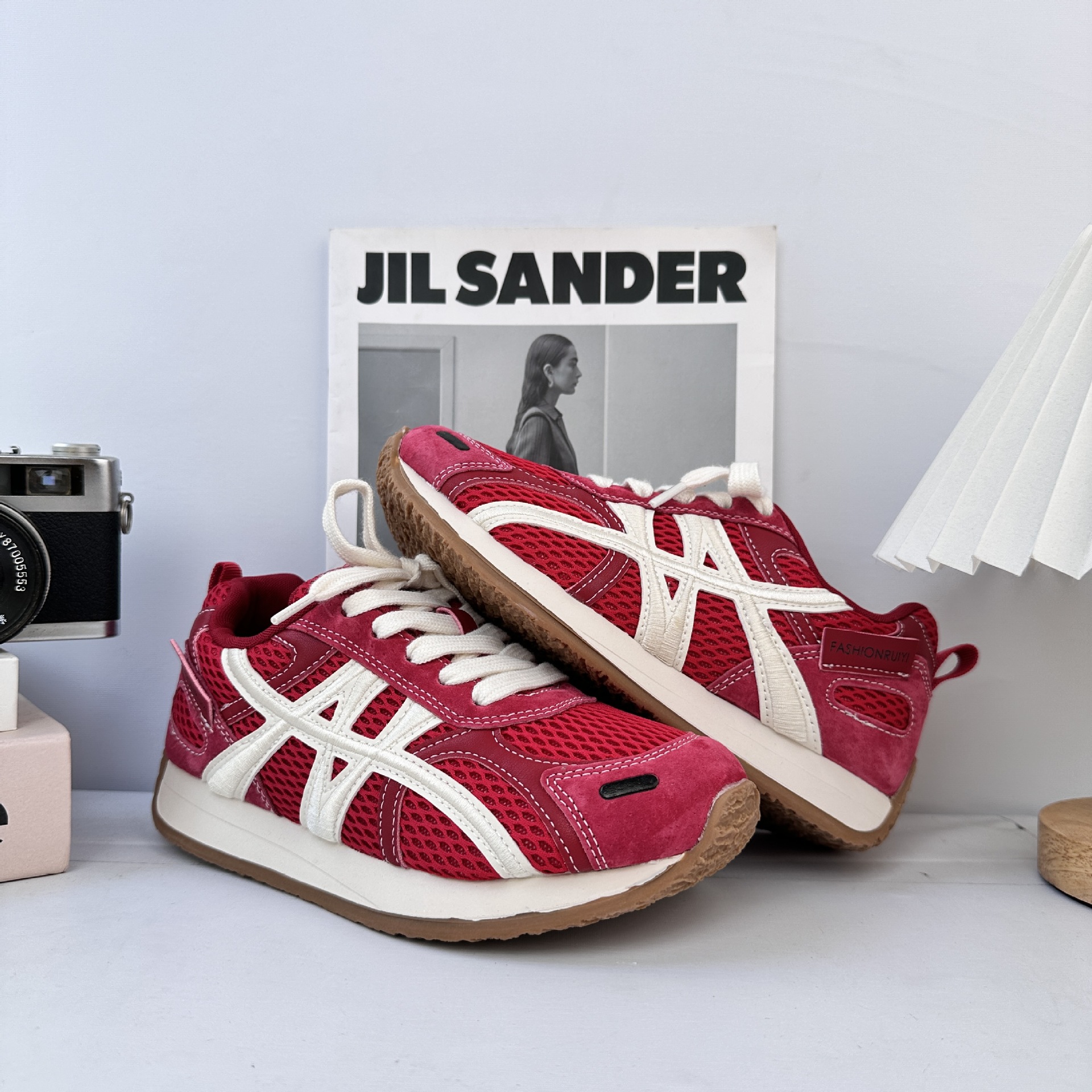 Chick tide cool retro vinos rojos zapatos deportivos de malla ligero y cómodo para mujeres, zapatos de entrenamiento de estudiantes de altura gruesa