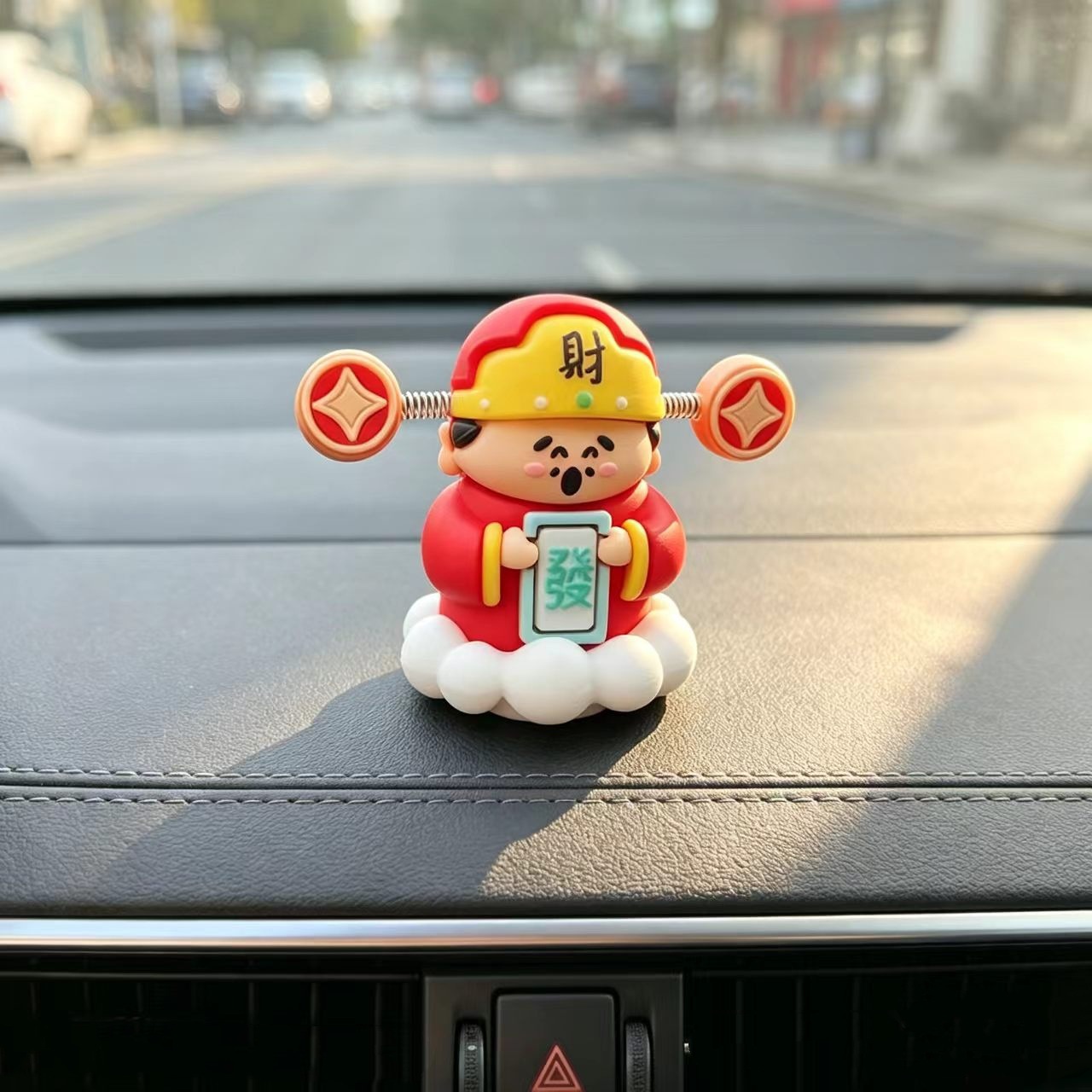 抖音同款财神卡通造型桌面摆件,汽车公仔装饰礼物送朋友地摊玩具