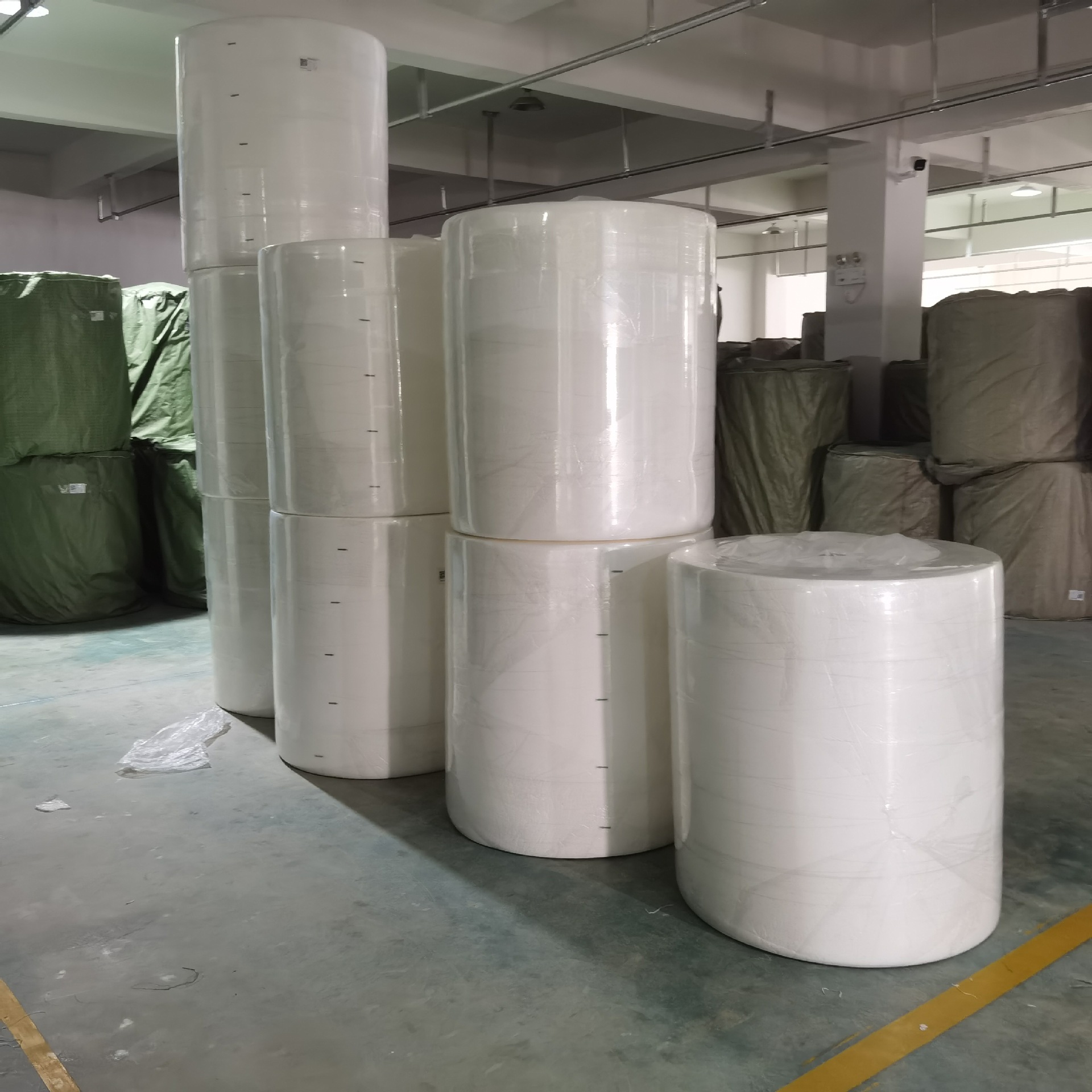 棉柔巾洗脸巾原材料10%涤纶+90%粘胶水刺无纺布水刺无纺布EF纹