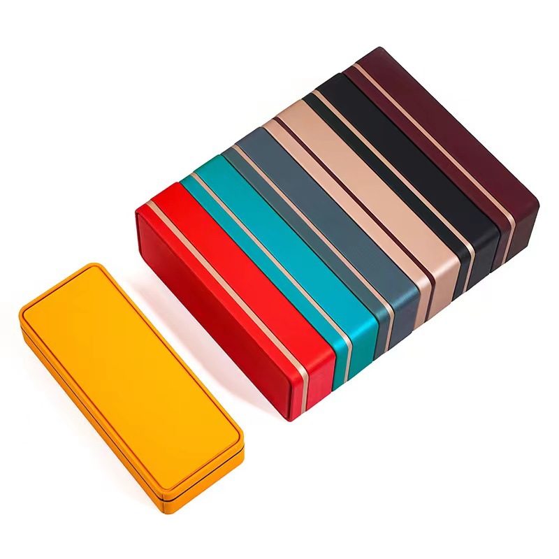 新款现货茶叶茶砖茶饼包装盒铁盒 长方形砖块铁盒 防滑橡胶油铁盒