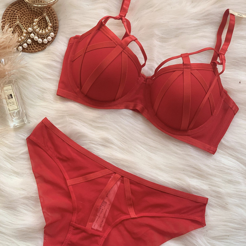 Special Clearance Hot Style Strappy Bra Sexy Temptation Large Size Intimates Push-Up Red Bra Set for the Year of Birth