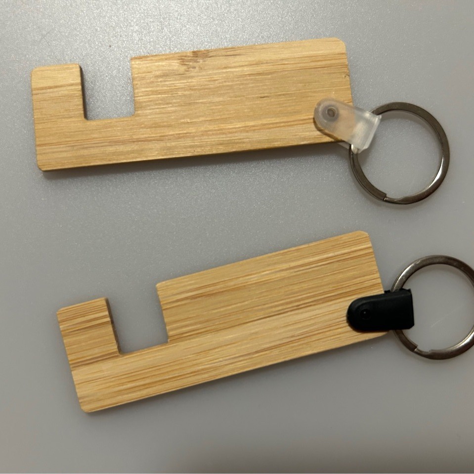 竹钥匙扣手机架桌面便携支架手机配件礼品雕刻广告批发懒人支架