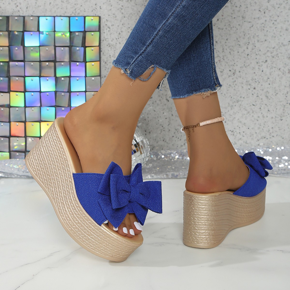 국경 간 대외 무역 플러스 사이즈 여름 새로운 여성 슬리퍼 쐐기 활 단어 두꺼운 바닥 머핀 샌들 도매