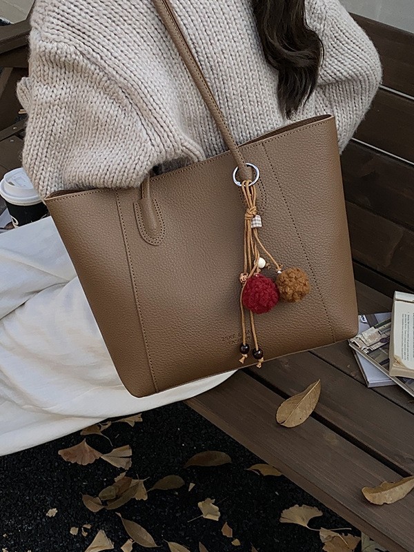 Casual bolsa de gran capacidad para mujeres 2025, nueva ciudad coreana simple alta sensación de viaje de moda bolso de hombro