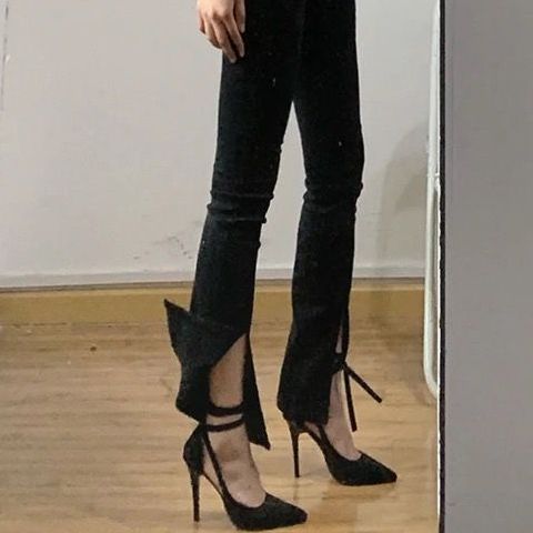 Strappy high heels black spring and autumn 2023 new temperament niche design single shoes stiletto strappy sandals for women summer_voghion.com