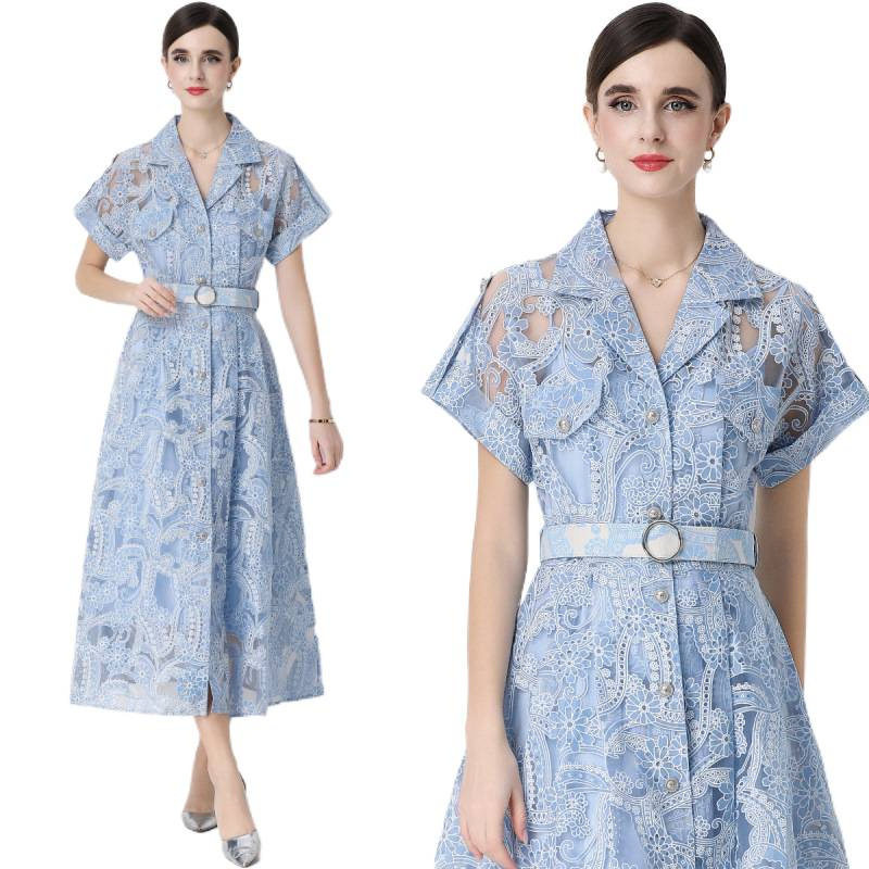 Đầm maxi nữ ren thêu hoa cổ vest cài cúc thắt eo dáng dài thanh lịch — xanh lam, màu trắng, màu vàng