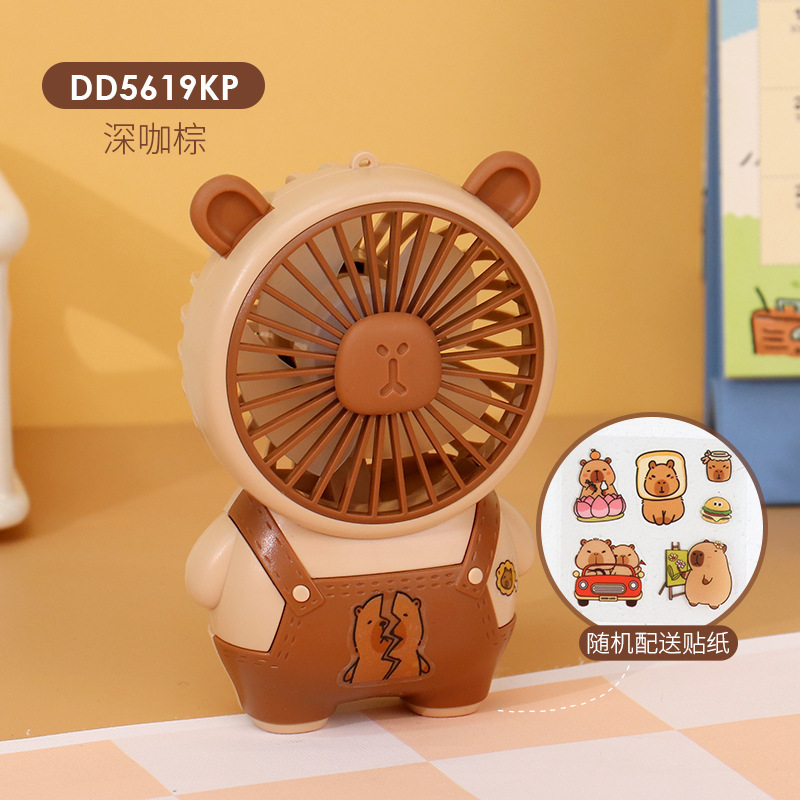 萌えかわいがってアイスクリームの扇風機の子供のミニは扇風機のusbを持って充電します。|undefined