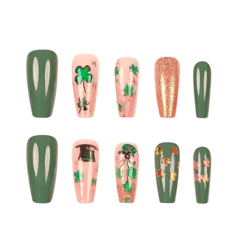 Comercio exterior día de San Patricio usar uñas de oro brillante tridimensional trébol manicure 24 piezas manicure falsas al por mayor