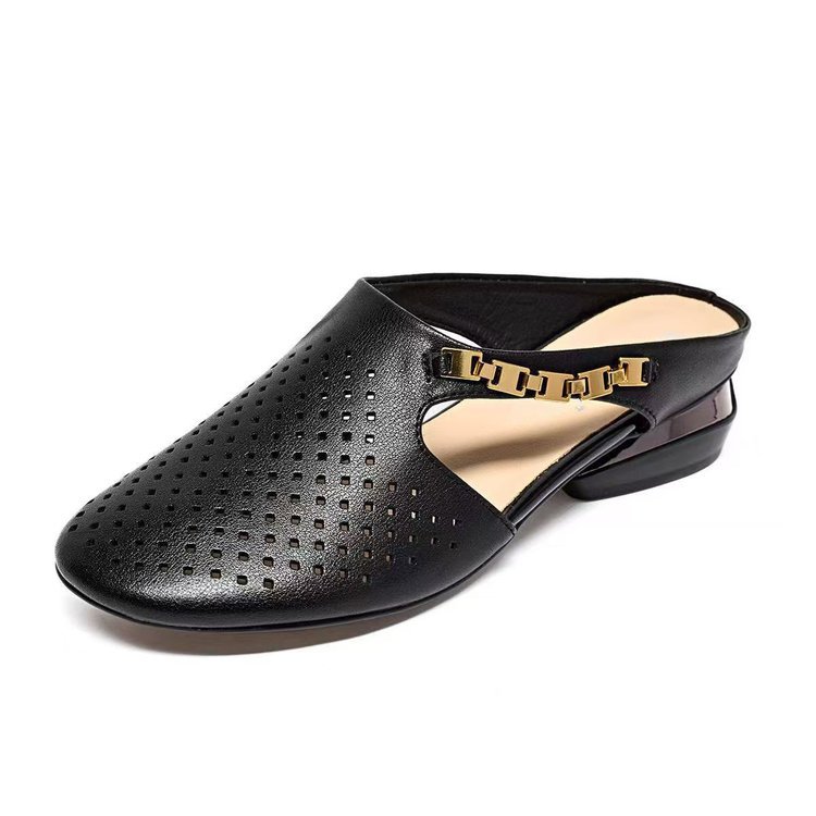 Europa y los Estados Unidos de la misma marca de remaches de metal hebilla de moda sexy zapatillas de talón grueso nuevo perezoso zapatos casuales para mujeres