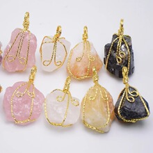 拾刻水晶原石吊坠天然粉晶随形矿石装饰饰品男女款项链礼物挂件