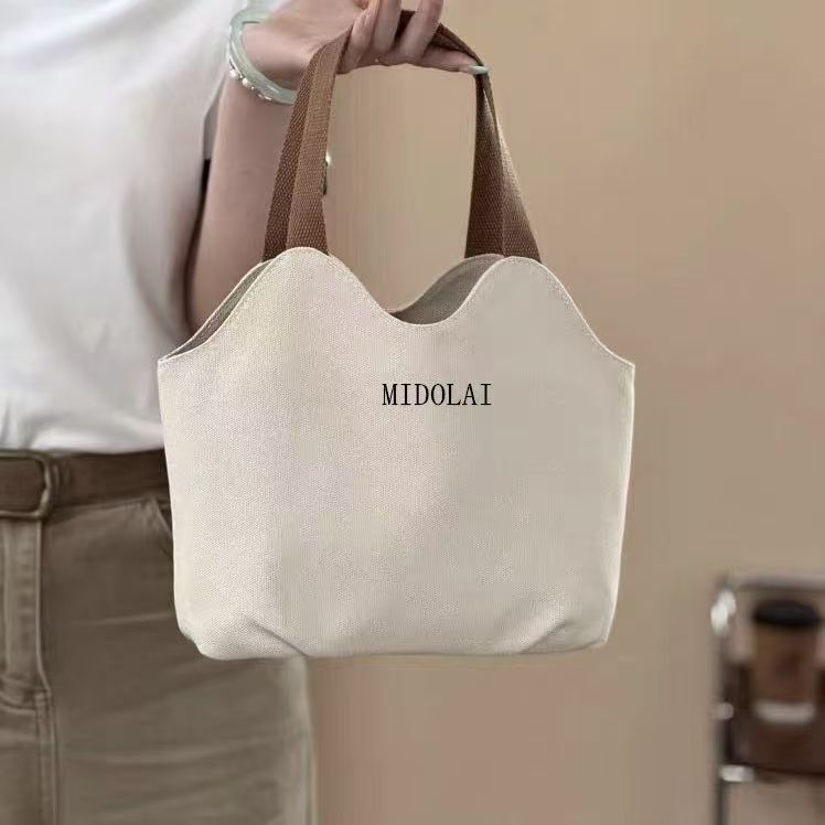 Japanese-Style Minimalist Letter Tote Bag Small Square Bag Versatile Trendy Shoulder Bag Portable Lunch Box Bag for Office Workers Japanese-Style Minimalist Letter Tote Bag Small Square Bag Versatile Trendy Shoulder Bag Portable Lunch Box Bag for Office Workers