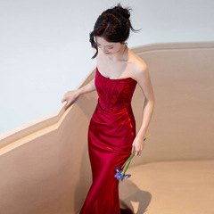 抹胸敬酒服新娘小个子2025新款高级感结婚回门订婚礼服裙法式红色